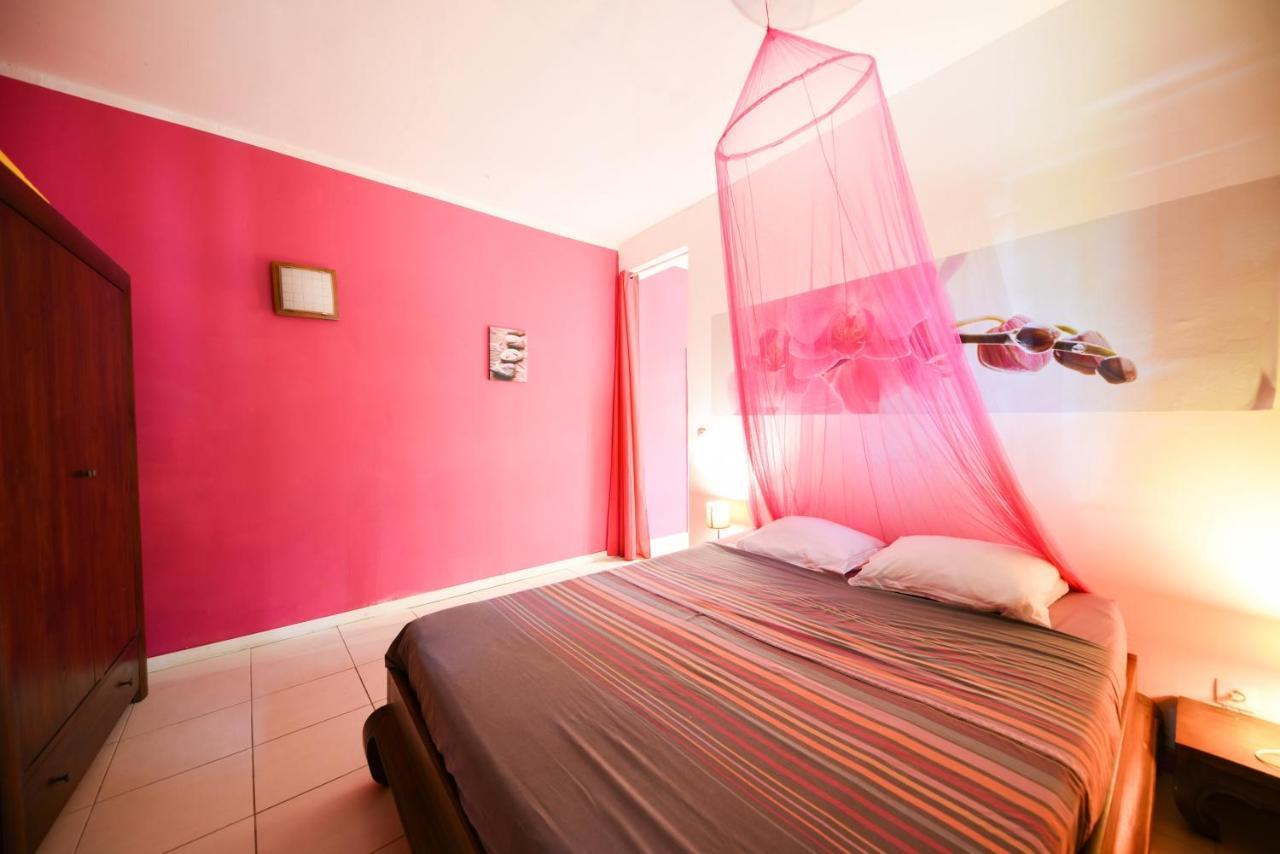 Confortable Avec Vue Sur A Noire 51m² Piscine Appartement